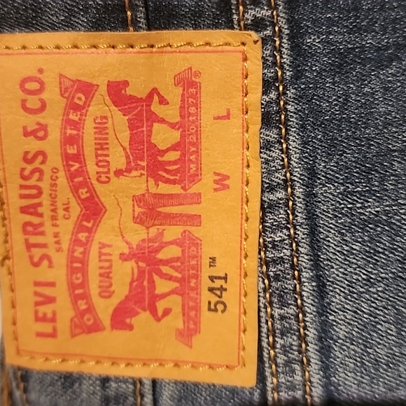 Levi's 541 Athletic Fit Jeans Size 50 x 32. - Picture 3 of 4